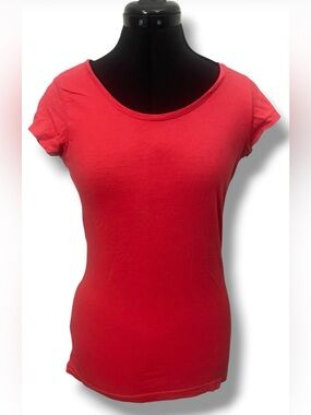 Classic Women's Scoop Neck Tee - Red